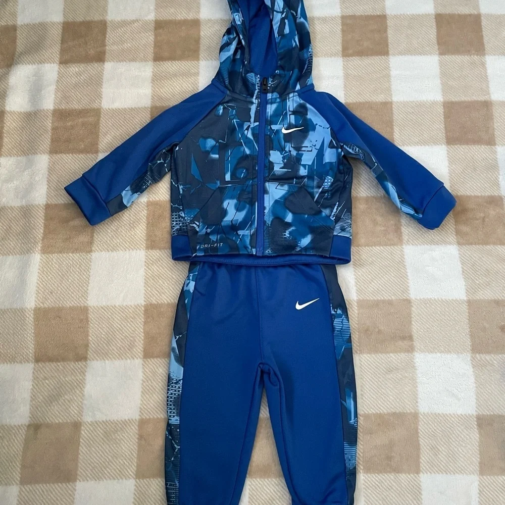 Nike Boys Dri-FIT Blue Athletic Wear Matching Set size 9-12 months - Picture 2 of 7